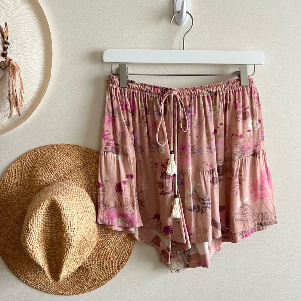Spell & The Gypsy Collective Wild Bloom Shorts size small